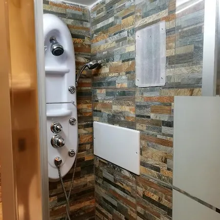 Oda ve Kahvaltı Caruso
